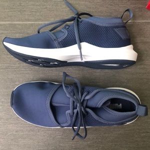 Puma Blue Sneaker LIKE NEW